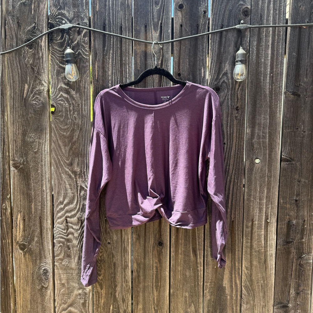 Old Navy Purple Active Twist Front Cropped Athletic Top size Small like new